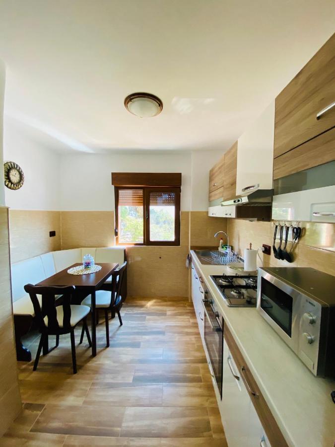 Apartamento Apartament Sunshine Orşova Exterior foto